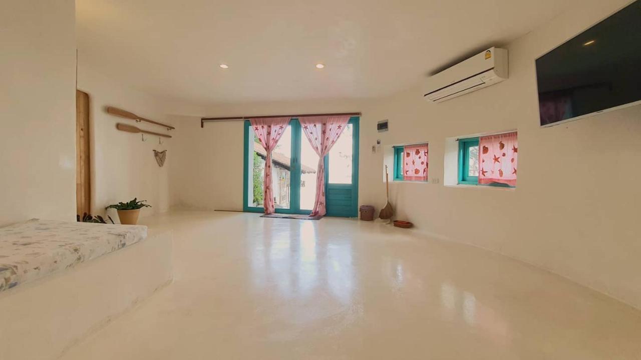 Maliblues Bed & Art Gallery Chumphon Exterior foto