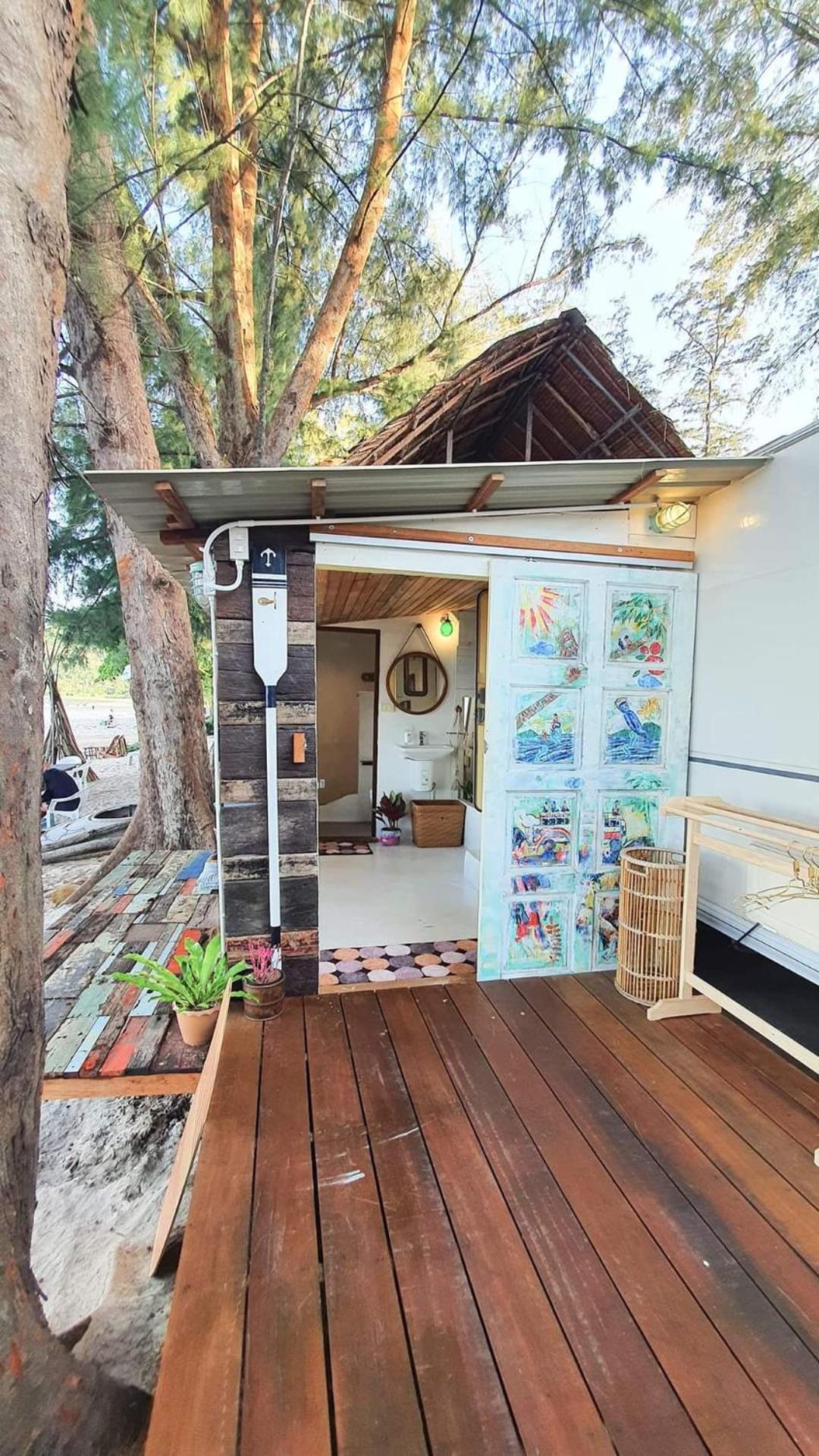 Maliblues Bed & Art Gallery Chumphon Exterior foto